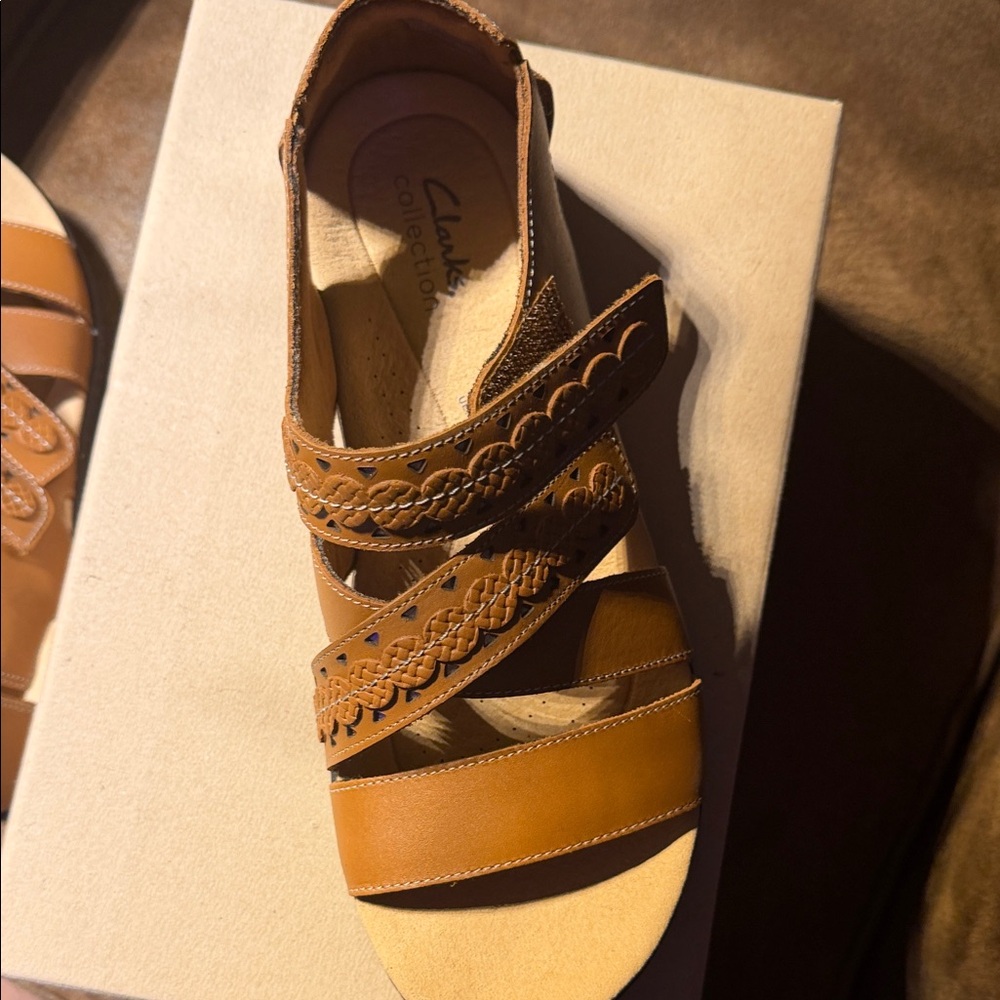 Clarks Tan Leather Sandals - Picture 7 of 9